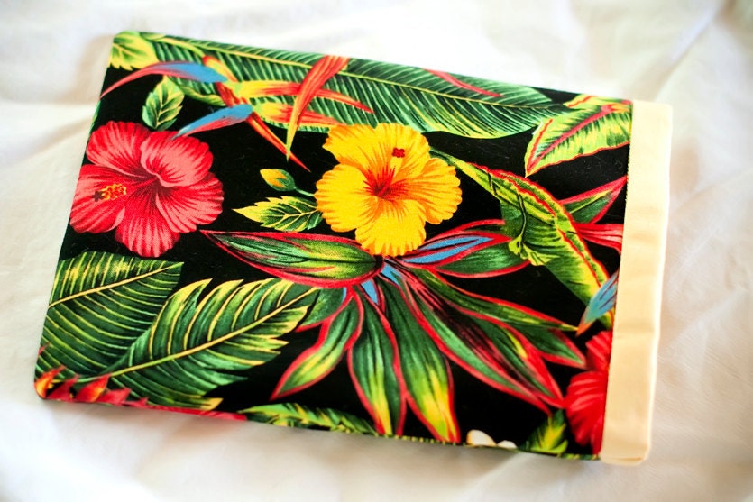 Nook Kindle Padded Sleeve Beautiful tropical print, has inside pocket