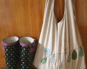 cotton market tote bag with custom color bird on branch