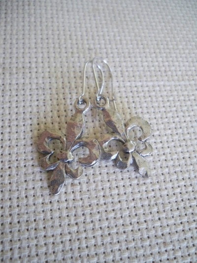Silver Hammered Fleur de Lis Earrings