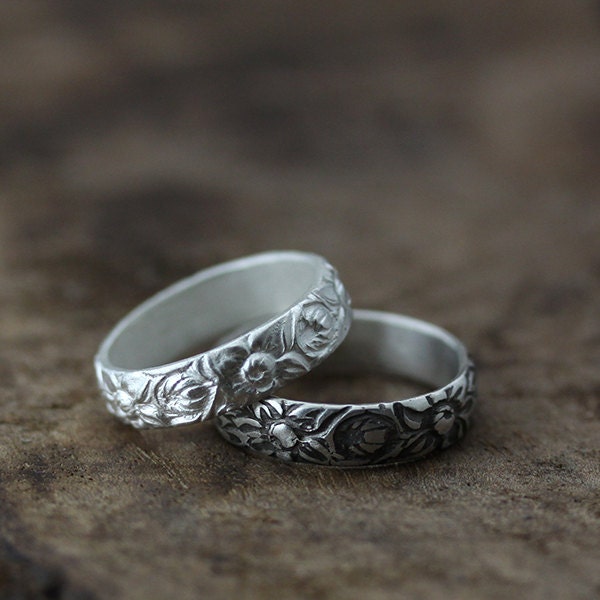 floral pattern ring-recycled low tarnish silver