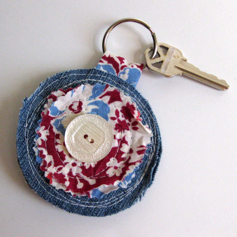 FLOWER KEYCHAIN recycled denim vintage fabric