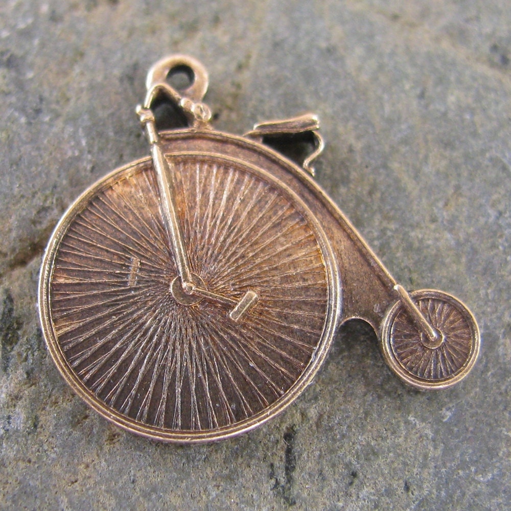6 Antiqued Brass Old Fashioned Bicycle Charms 1214