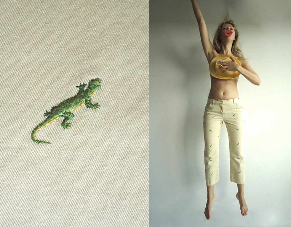 SECReT Of The LIZARD Vintage JCrew Soft Denim Pale Yellow Cropped Pants with Green Lizard Embroidery  Size S