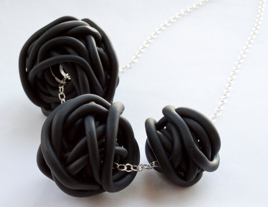 Black Triple Nest Necklace
