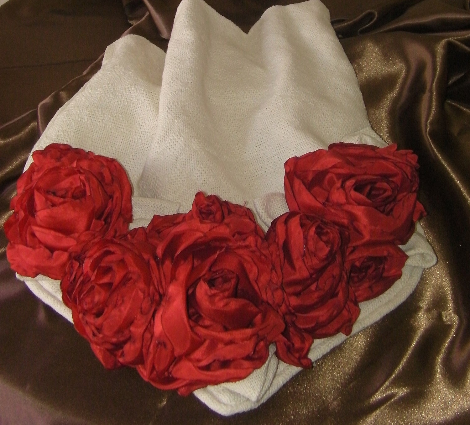 Red Roses and Cream Gift Bag