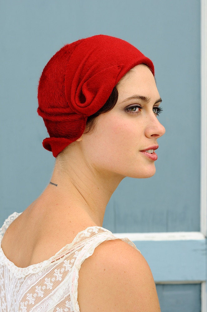 Rag Time - red cloche - made to order