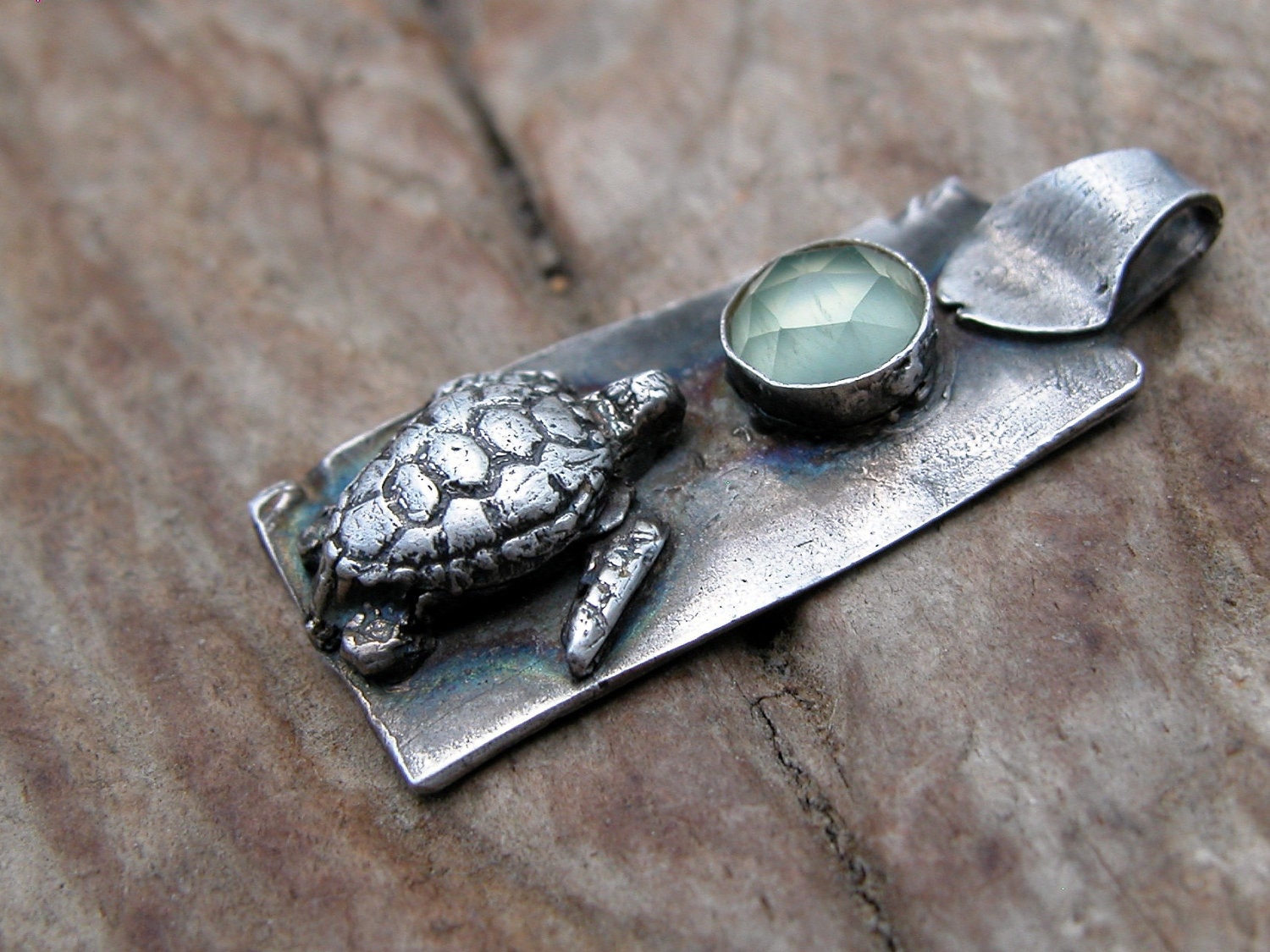 silver sea turtle pendant with prehnite cab