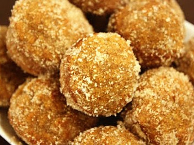 Baked Spiced Doughnut Holes