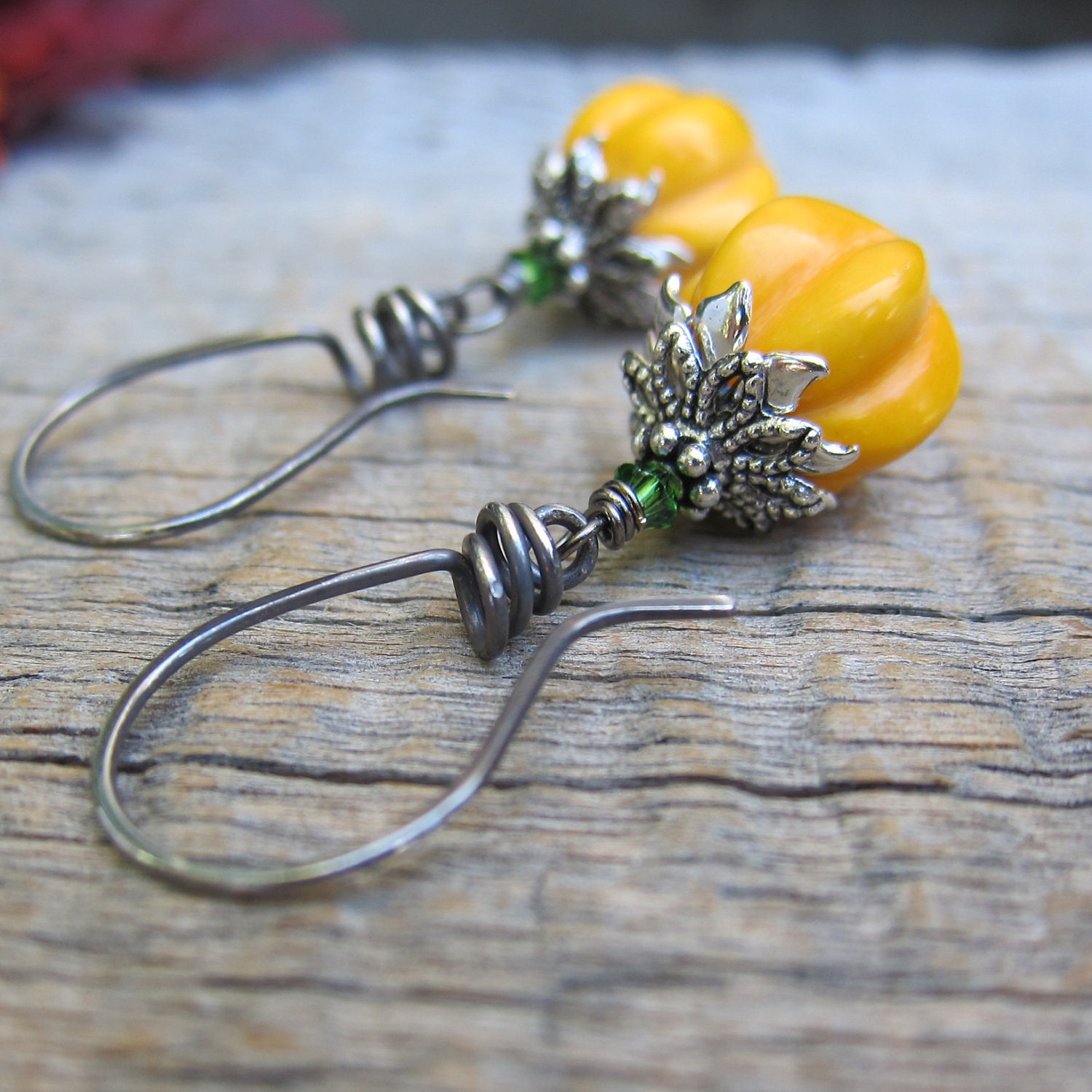 Harvest Pumpkin Earrings 2011 II ... Wire Spiral Vine Pumpkins