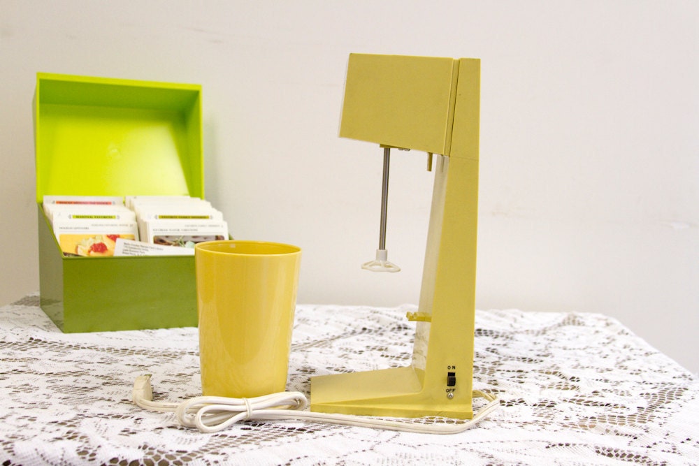 Yellow Vintage Van Wyck Drink Mixer