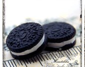 6 PCS X 18mm Oreo Cookies Cabochon Resin Flat Back in Black  -Scrapbooking Material / Deco Den Mini Food Art Craft Miniature Supply (CE03B)