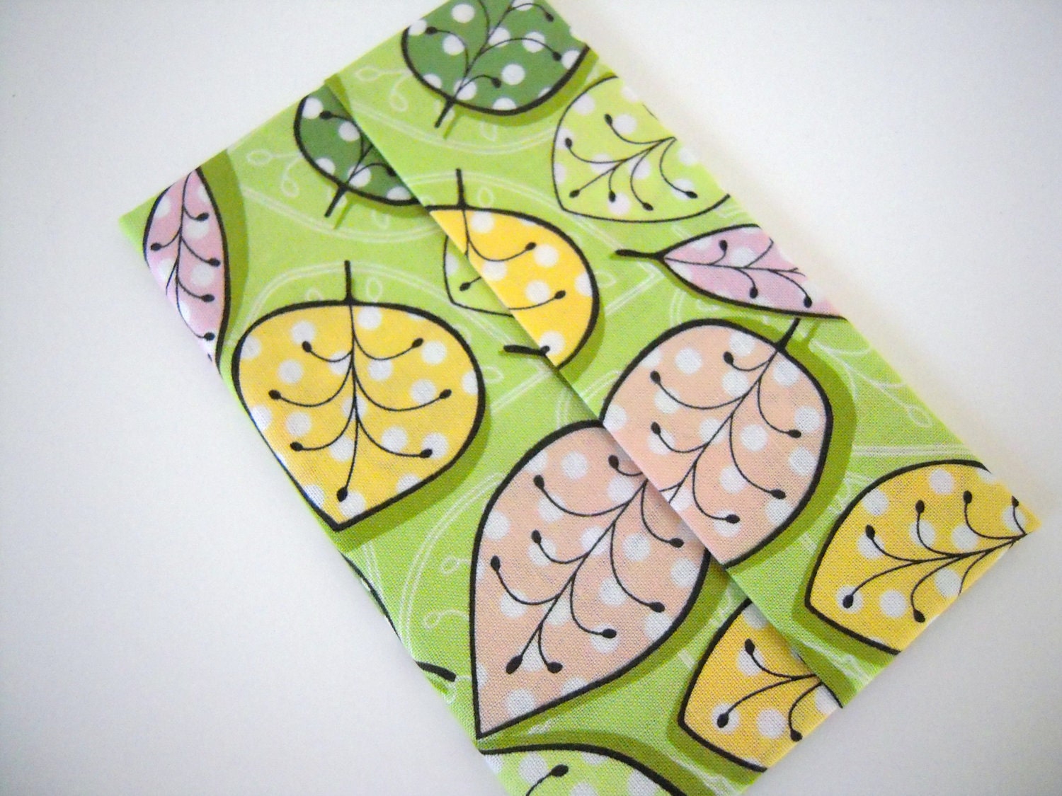 Tissue Case/Leaf On Green