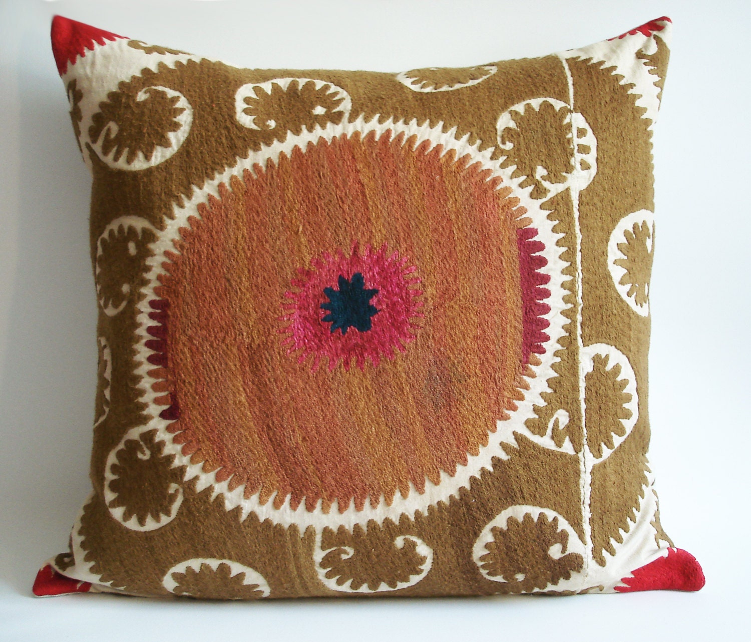 Sukan / Vintage Hand Embroidered Suzani Pillow Cover - 22x22