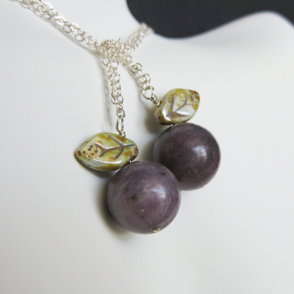 Very Berry Lariat Necklace in Lavender Jade
