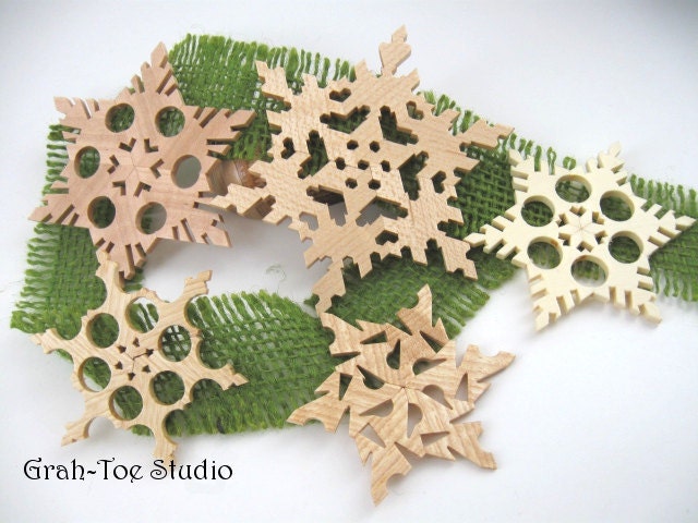 Ornaments Wooden Snowflakes Decorations Christmas Yule Hanukkah Holidays Winter Garland Ornament