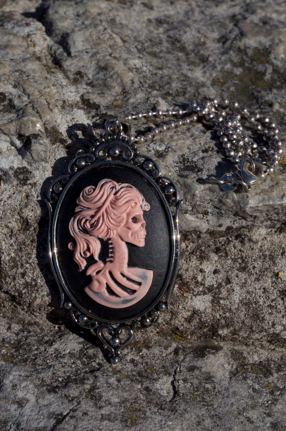Belle Morte pink Cameo Pendant
