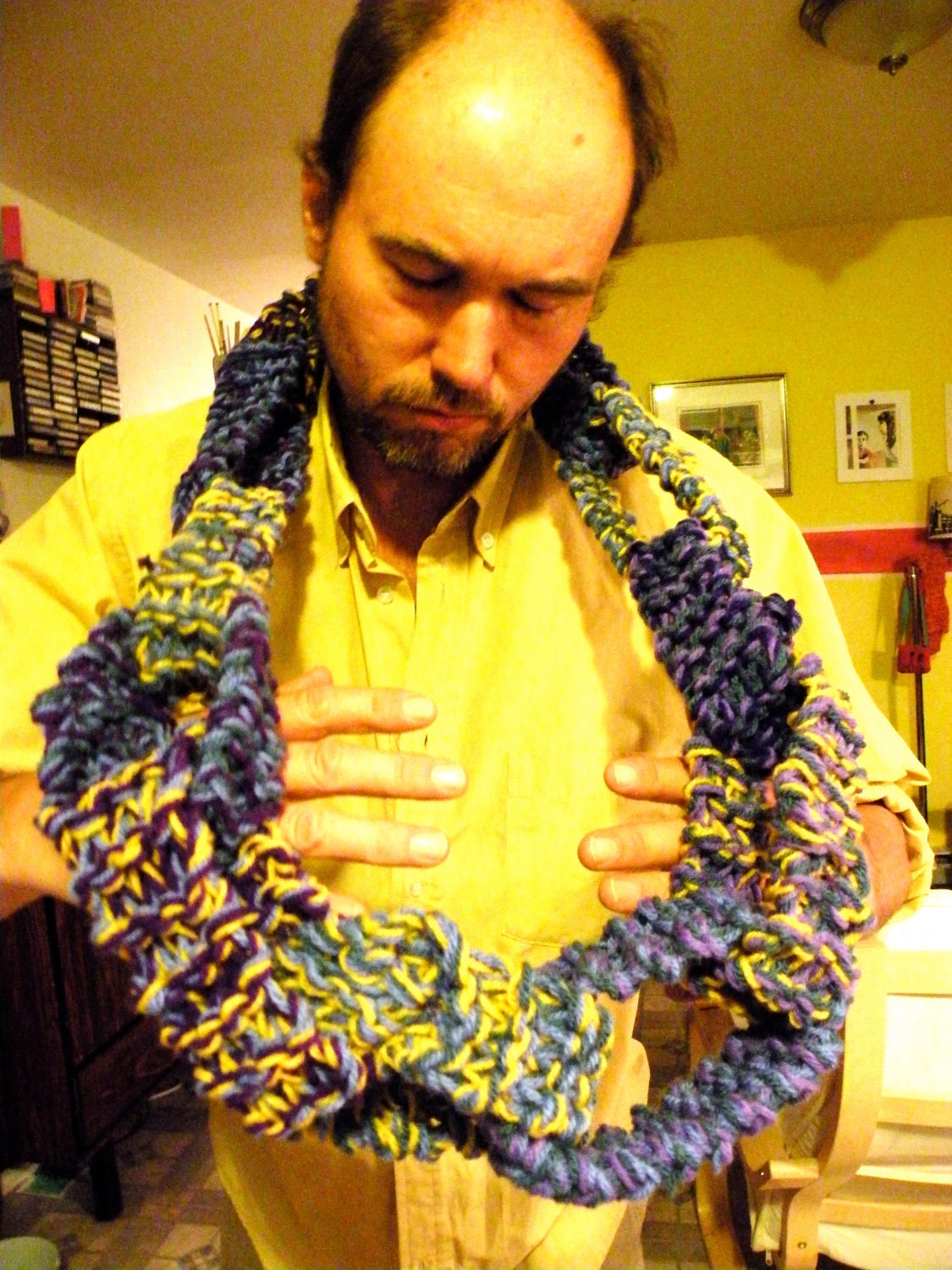 chain scarf by strikebooks