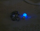 Glowing Heart Kage Necklace - Midnight Blue - Silver Locket with Interchangeable  Opal - Pearl - and Glow in the Dark Sphere