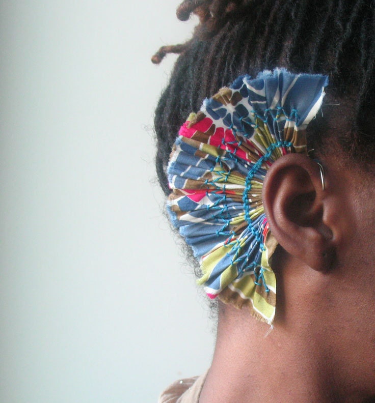 Humming Bird Ear hook (pretty Avatar ears)