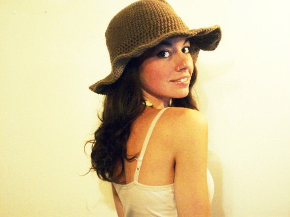 Large Floppy Brim Hat in Taupe