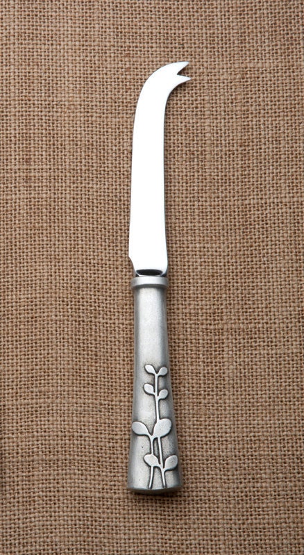 NEW - cheese knife - laurel pattern