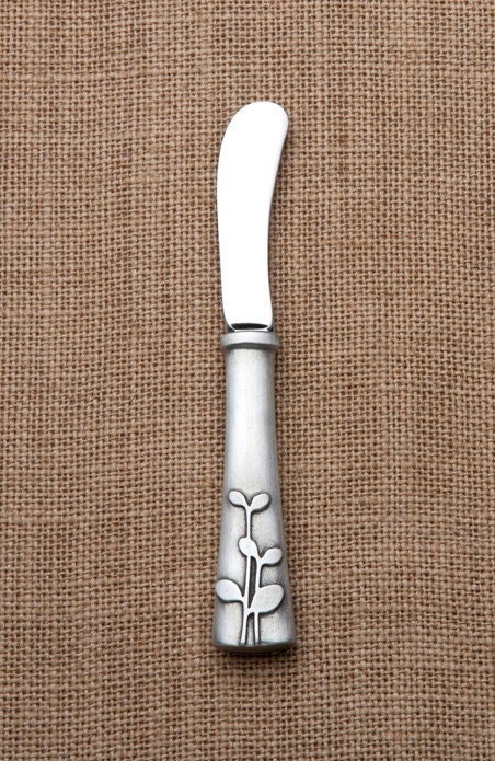 NEW - cheese spreader - laurel pattern