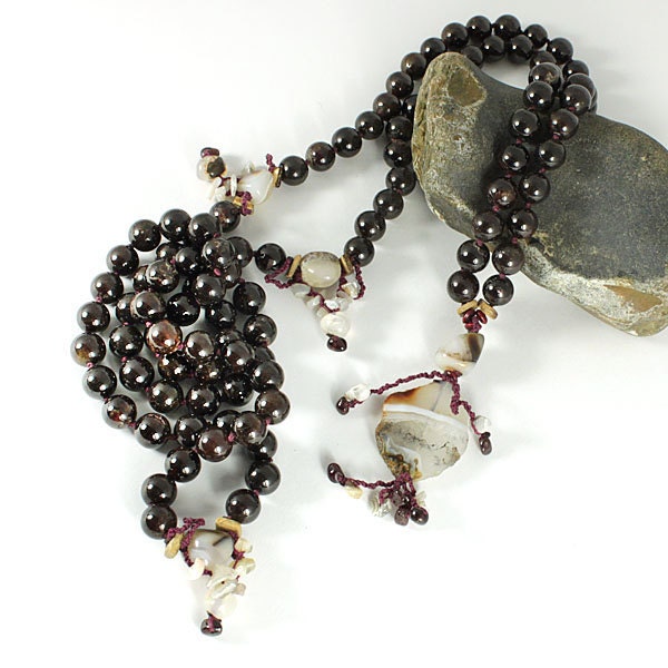 Yoga Beads for Meditation, with Garnet and Agate, a Tibetan Buddhist style mala 108 beads