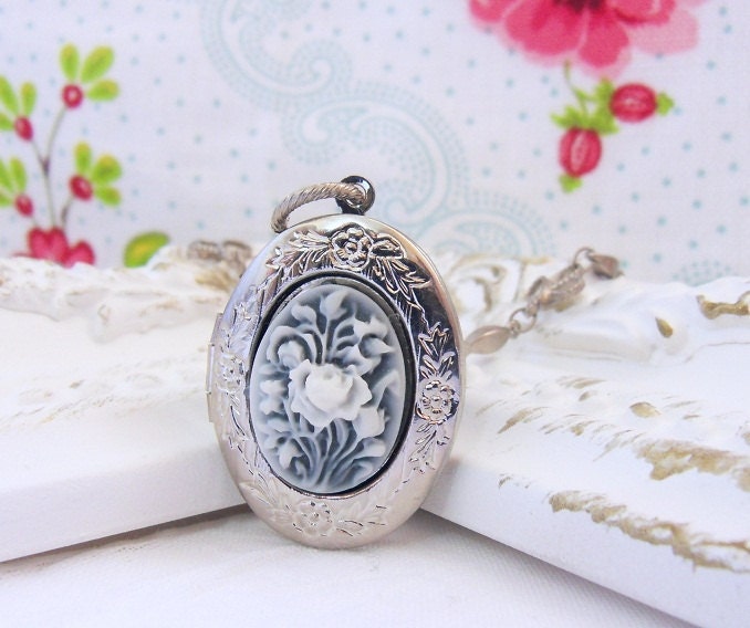 Romantic Flower Cameo Locket  Pendant Antique style