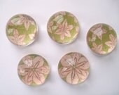 Vintage Flower Magnets, Marble Magnets, Acrylic Bubble Magnets - Teacher Appreciation gift