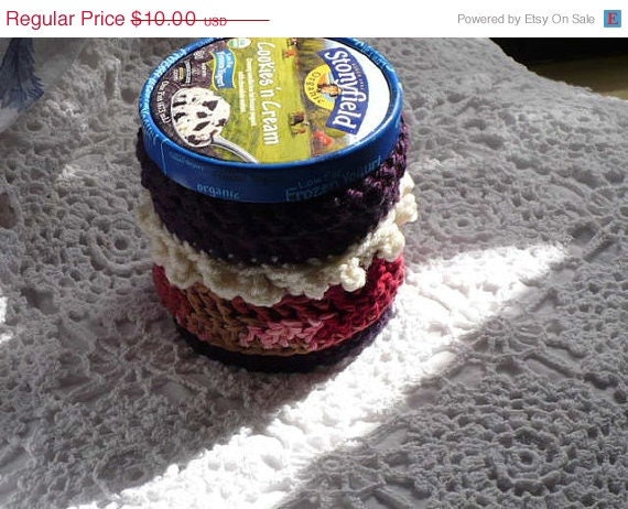 Pint Ice Cream Cozy Neapolitan Chunky Design - Bubbles