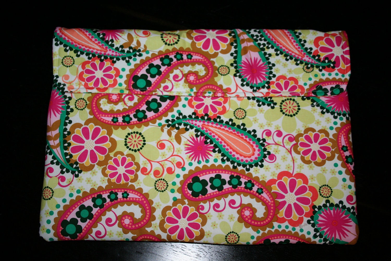 Cream Paisley Floral Laptop Sleeve