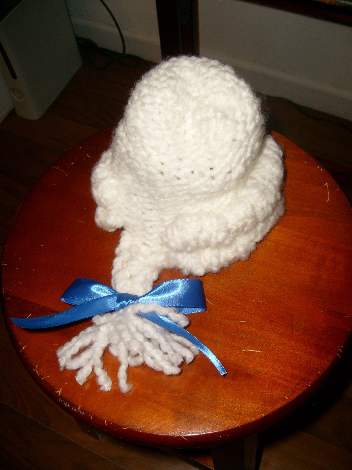 Baby Powdered Wig (White/Royal Blue Ribbon)