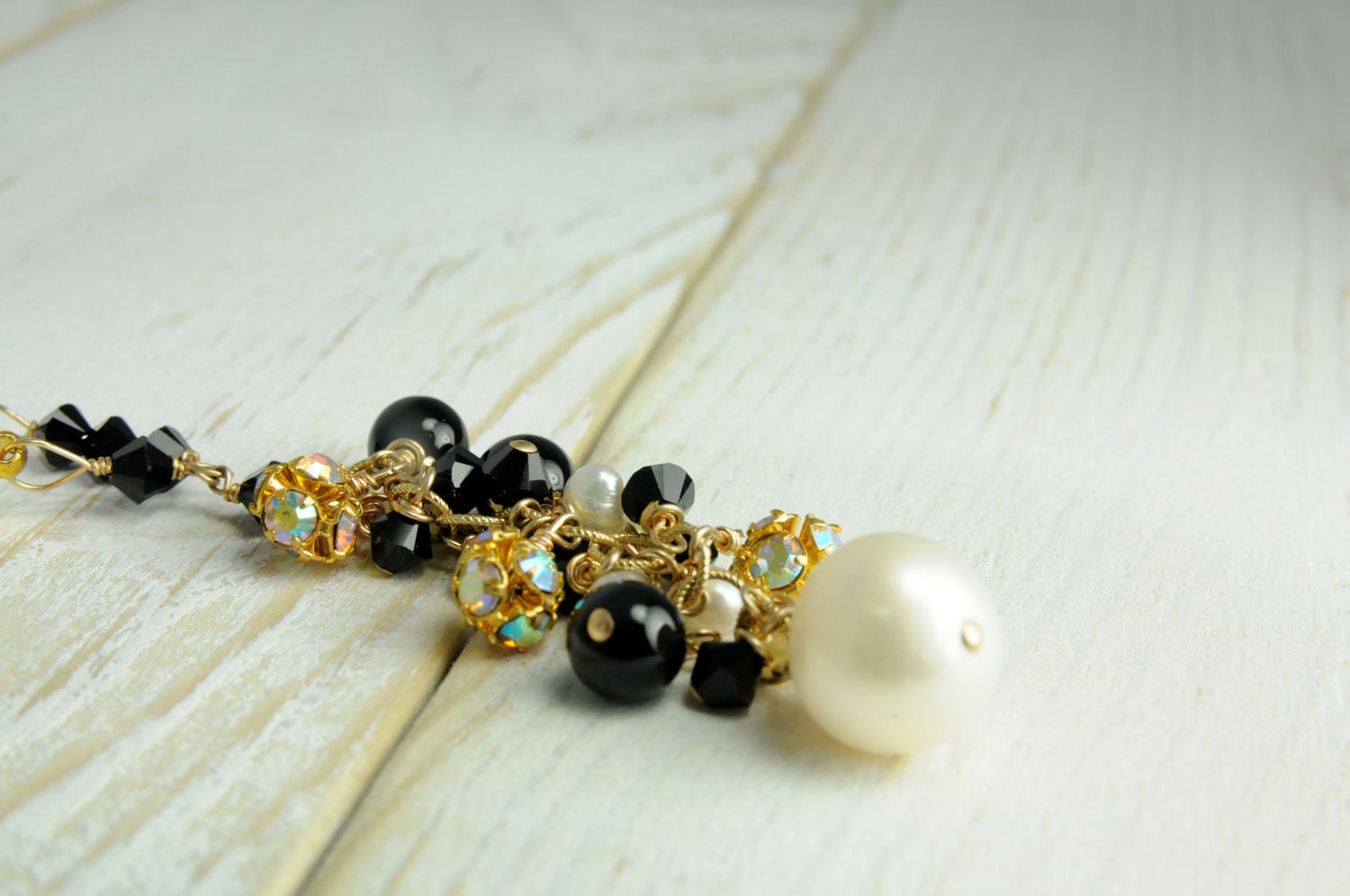 Black Swarovski Crystal Necklace with White Pearls, vermeil and Magnetic Closure