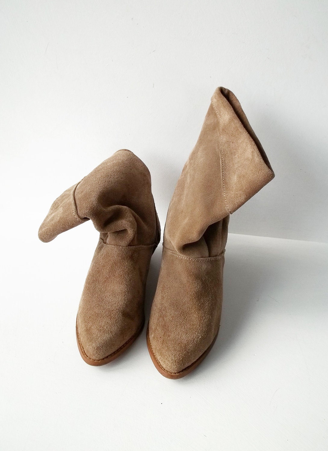 vintage 80s booties / slouchy suede boots / neutral tan brown