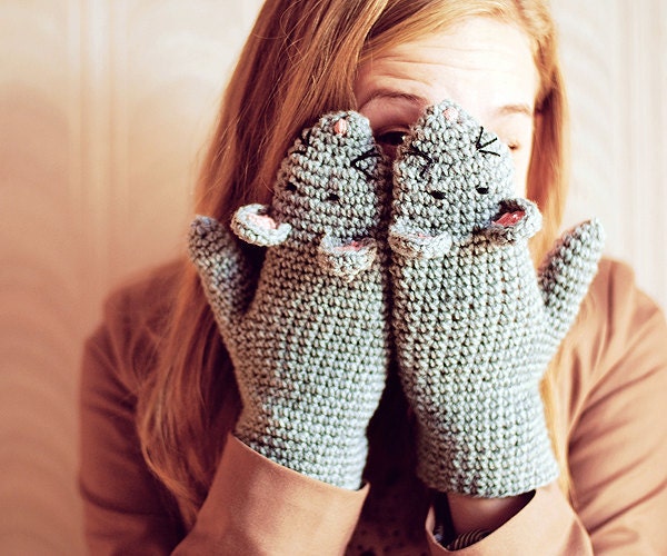 FOR KIDS Mouse Mittens Gloves Gift Wool Crochet Winter Cold Days Woman Girl Teens Cozy  Grey Animals Fun