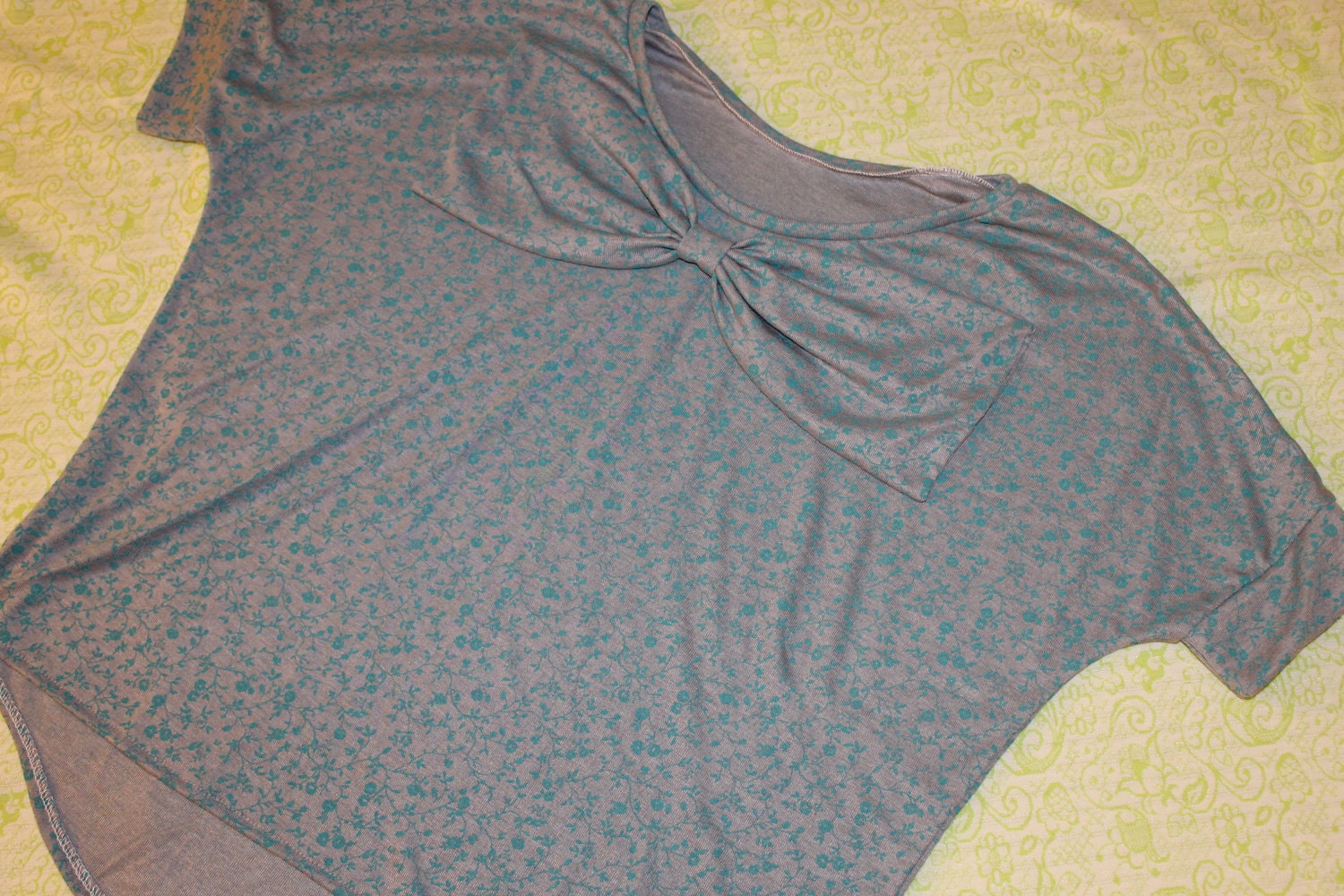 gray and teal flower bow shirt