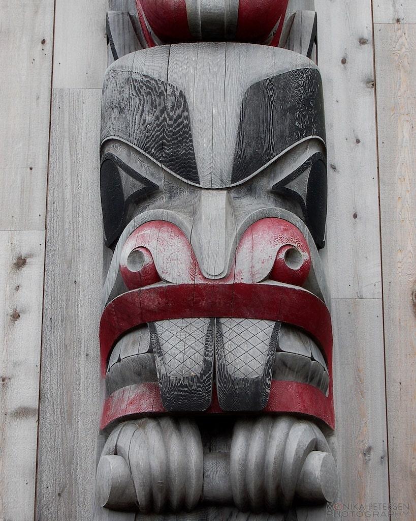 Haida Carving 3 - I lend to KIVA