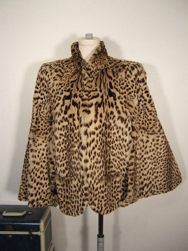 Old Hollywood Geoffrey Cat Fur Cape Vintage 40's Spotted Cat Leopard Glamour Stole Jacket Coat Soft Supple Enchanted Evening Cloak M