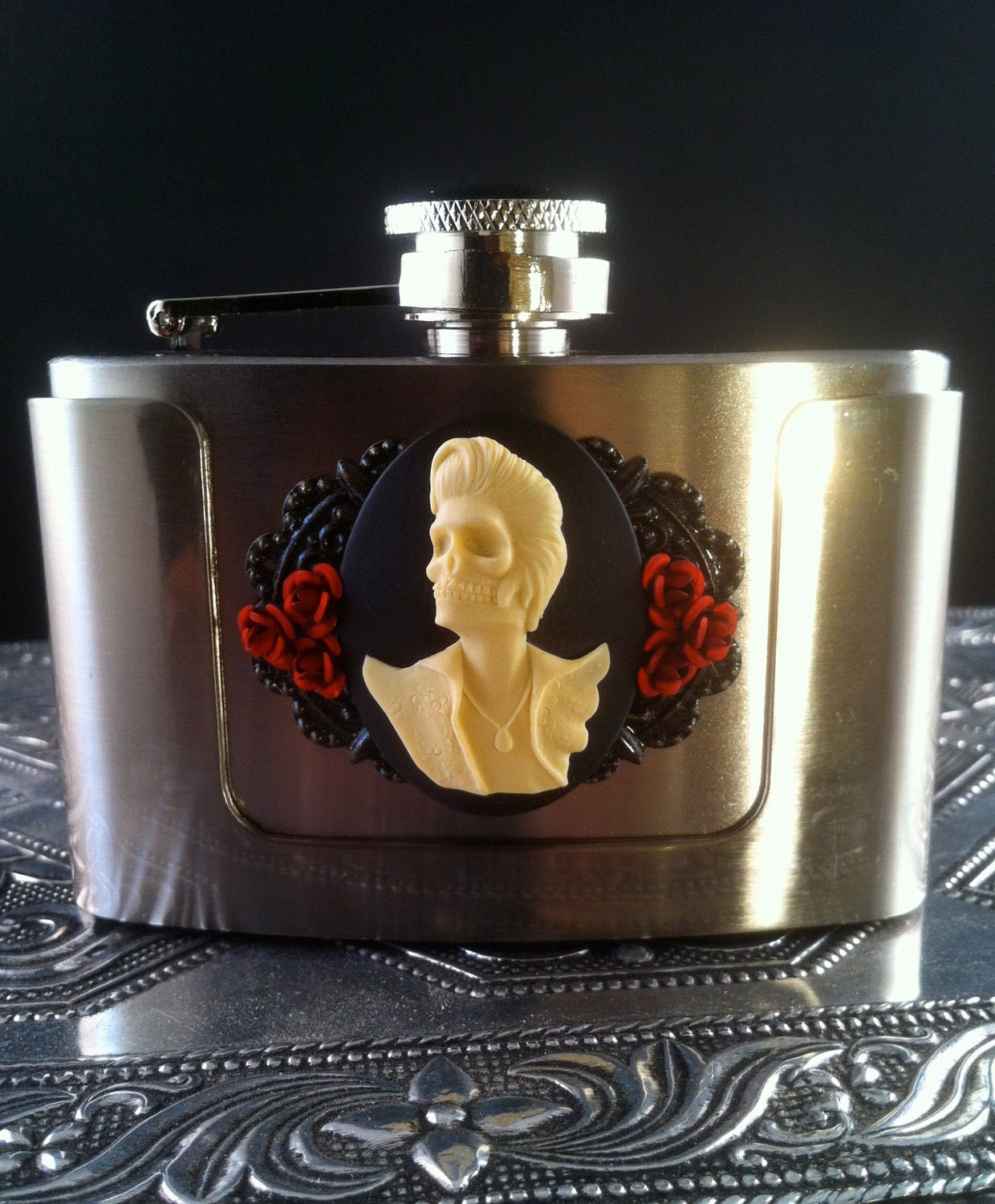 Stainless Steel Belt Buckle Flask "Burning Love"