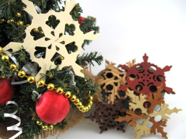 Ornaments Wooden Snowflakes Decorations Christmas Yule Hanukkah Holidays Winter Garland Ornament