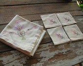 SALE -- Hand Embroidered Bridge Cloth and 4 Napkins, Vintage