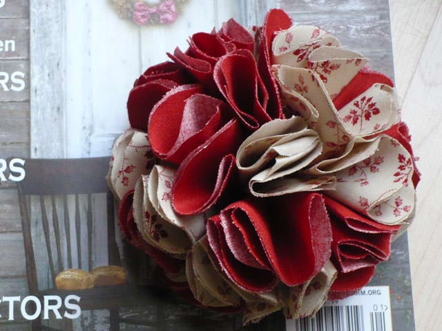 Fabric Flower Pin/Brooch Set of 2  -Red and Beige - Party Favor  -  Embellishment