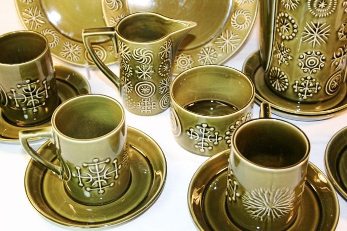 Portmeirion Totem by Susan Williams-Ellis in Olive, coffee set
