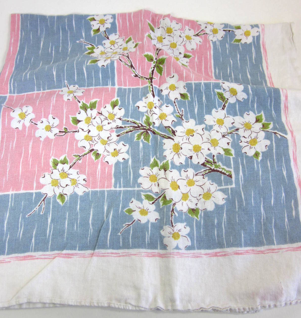 15% Off Storewide Sale // Dogwood Branches Linen Tablecloth 50s / Hardy Craft Originals