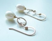 Pearl Earrings - bridesmaid earrings