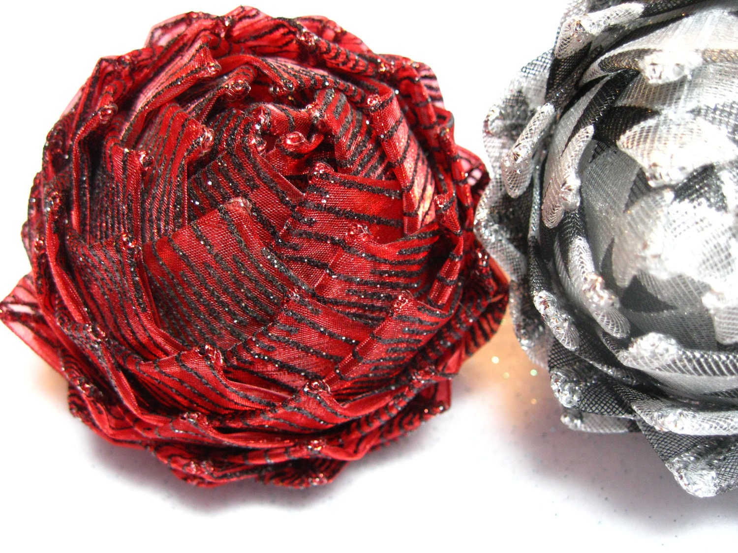 unique Christmas ornament red and black