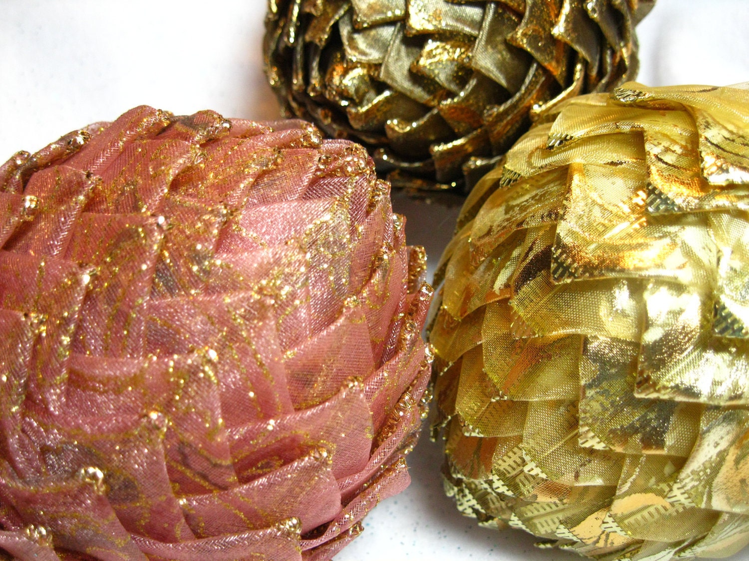 Keepsake Christmas ornaments, rose pink,