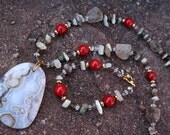 WINTERBERRY Necklace and Bracelet (Agate, Riverstone, Green Opal, Moonstone, Smoky Quartz)