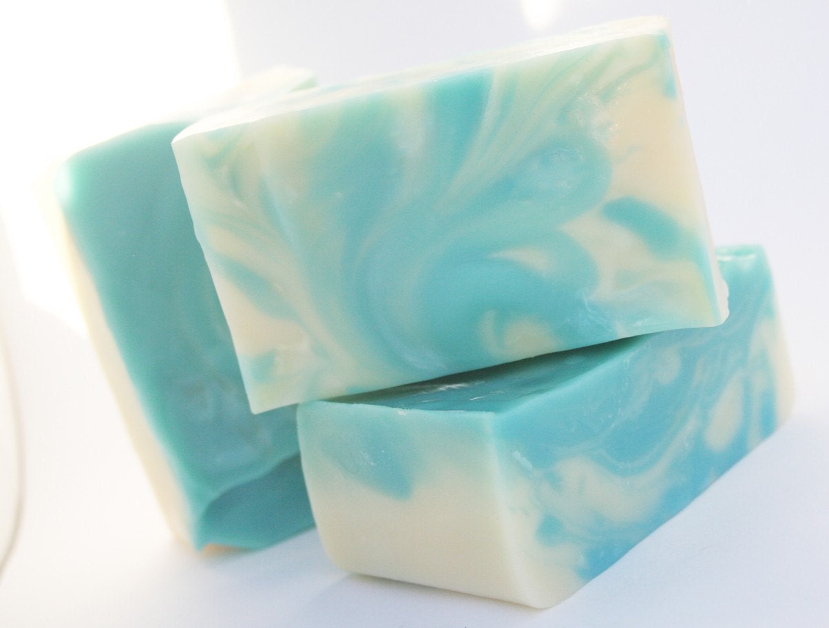 Fresh Rain Soap with Olive Oil and Cocoa Butter, Cold Process Soap, Vegan Friendly, Unisex, Fresh Clean Scent