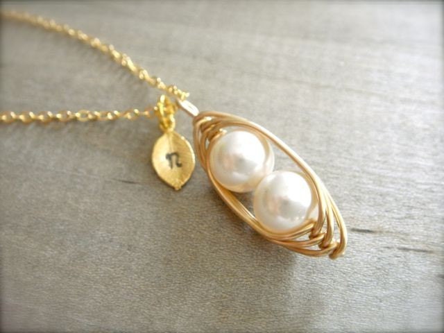 2 White Peas in a Pod in Gold with Personalized Stamped Leaf - Mom, Mum, Mother, Mother's Day